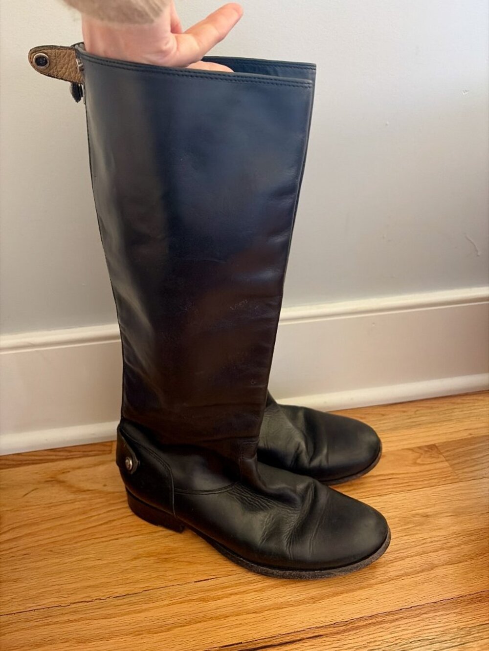 Frye Black Leather Tall Riding Boots Size 7 Made in Mexico Back Zip
